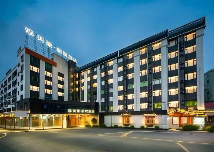 Mehood Lestie International Hotel Panyu Wanbo Yuangang Metro Station Branch - Free Shuttle Bus To Canton Fair Complex During Canton Fair Period & Free Afternoon Tea & Free Midnight Snack & Free Vpn Internet Access
