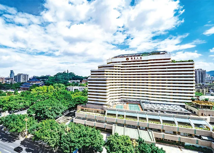 Guangdong Hotel-Free Shuttle & Registration Counter Service During Canton Fair