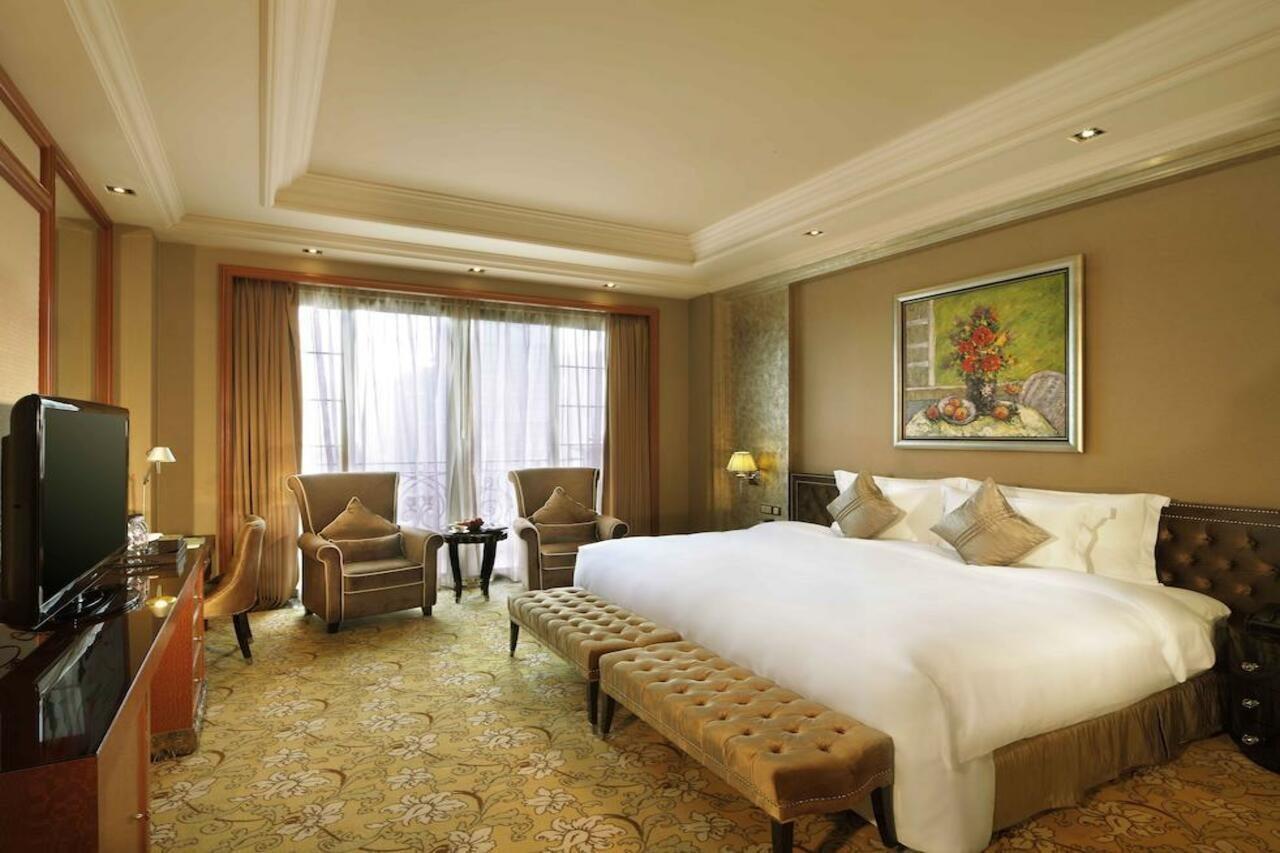 Chateau Starriver Peninsula Hotel 5*