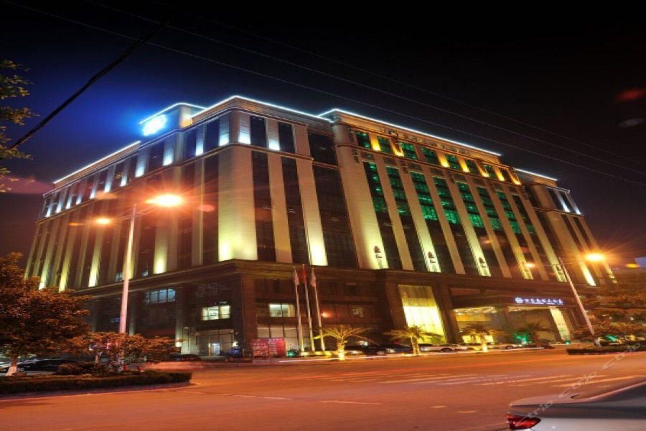 Pioneer Hotel