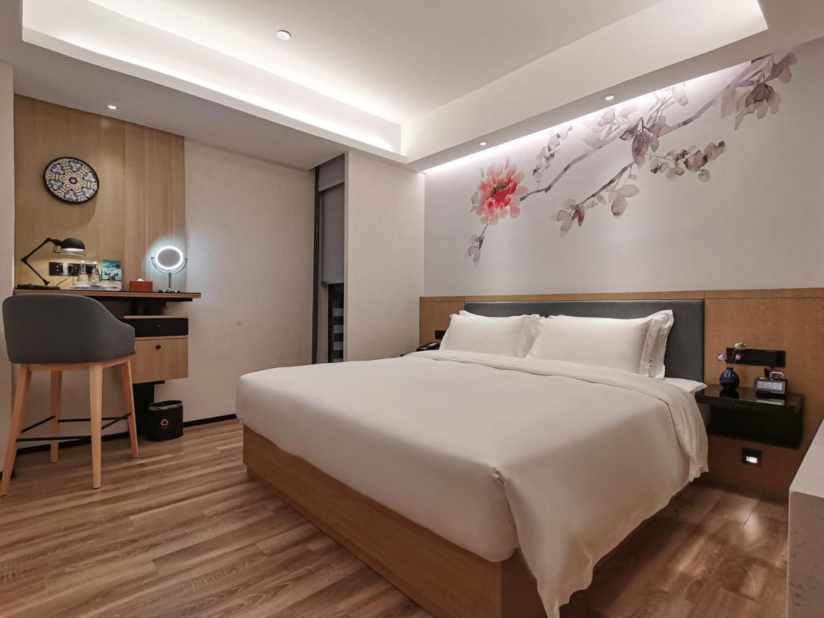 Hotel Paco Beijinglu Metro Guangzhou-free Shuttle Bus For Fair