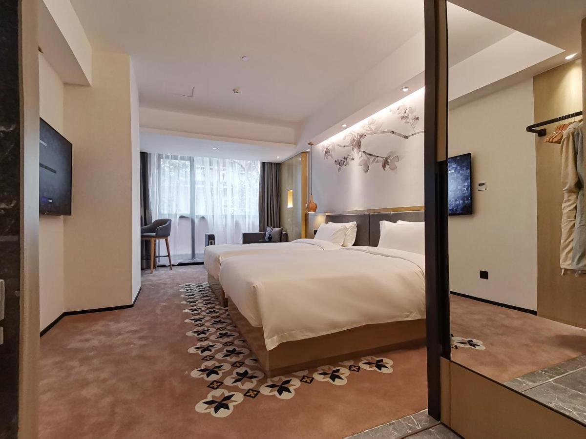 Hotel Paco Beijinglu Metro Guangzhou-free Shuttle Bus For Fair