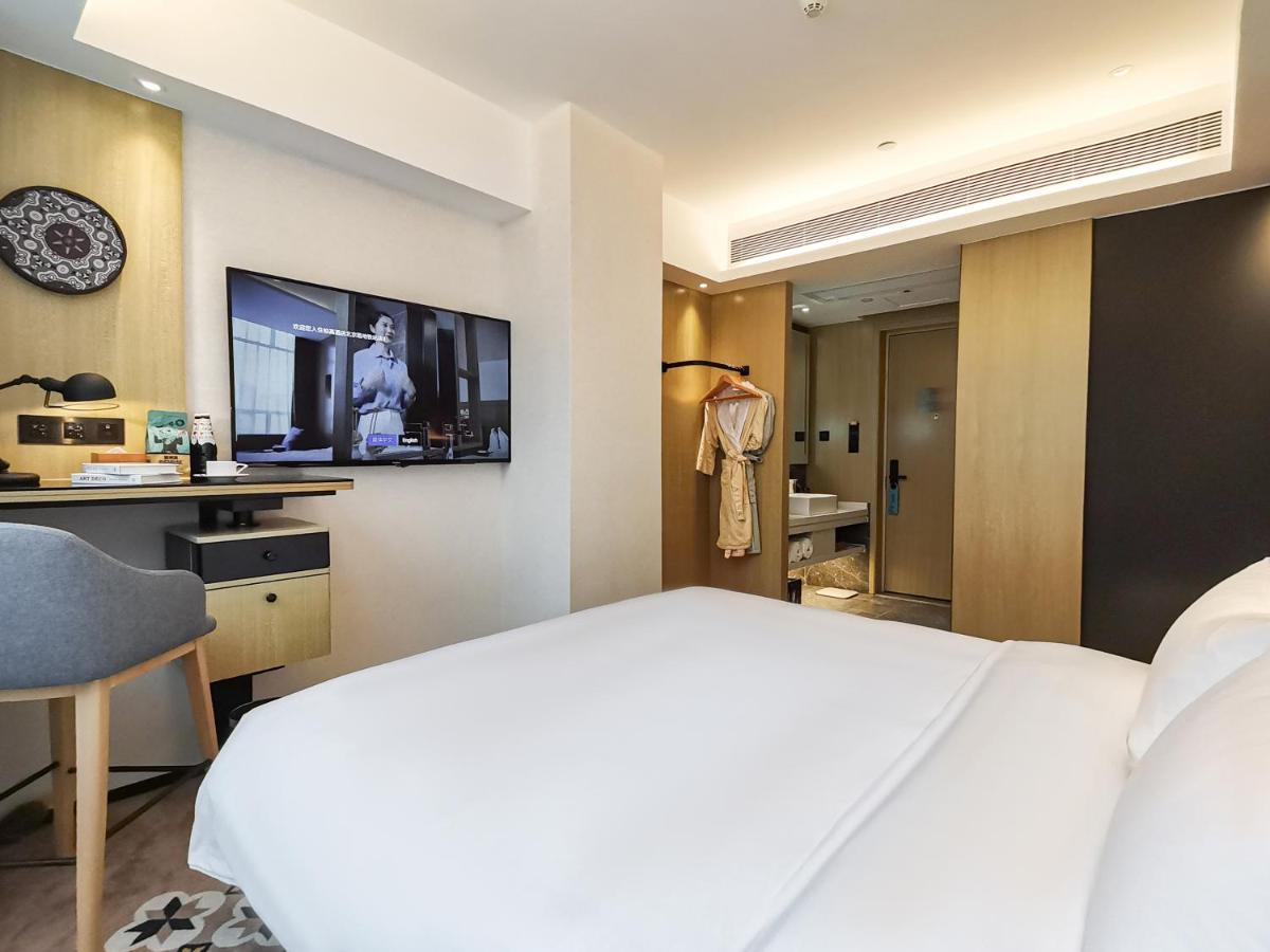 Hotel Paco Beijinglu Metro Guangzhou-free Shuttle Bus For Fair 4*