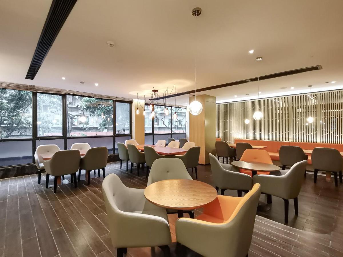 Hotel Paco Beijinglu Metro Guangzhou-free Shuttle Bus For Fair 4*