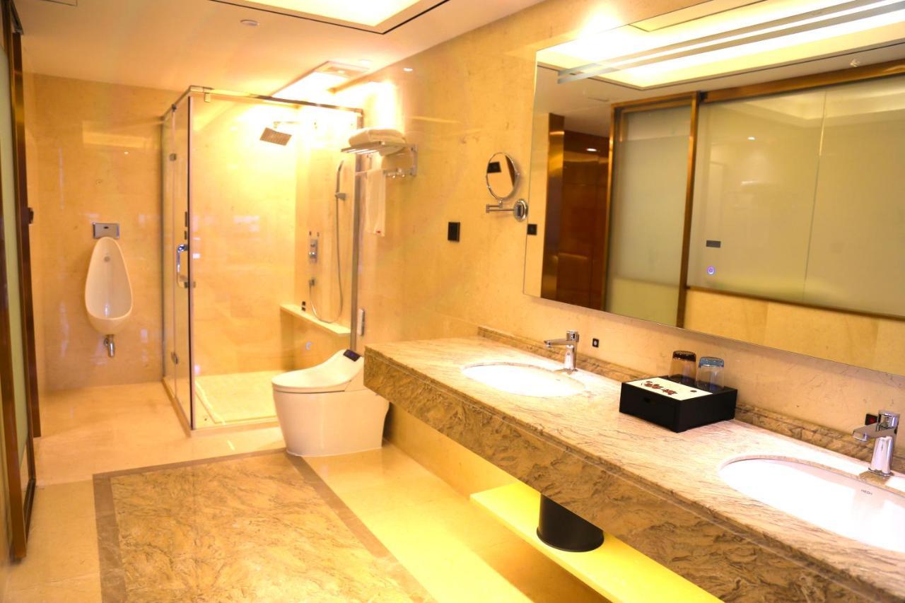 Zhongbo Art Hotel 4*