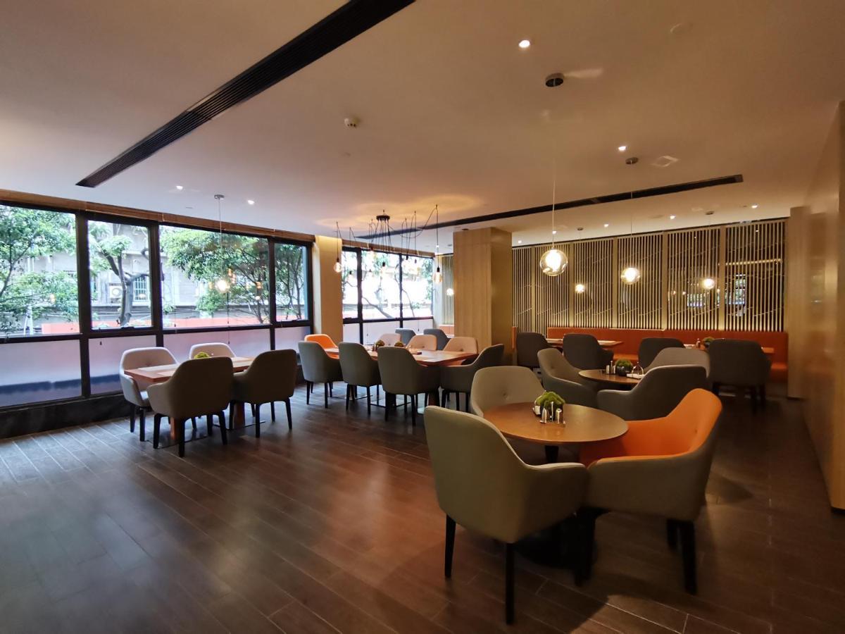 Hotel Paco Beijinglu Metro Guangzhou-free Shuttle Bus For Fair 4*