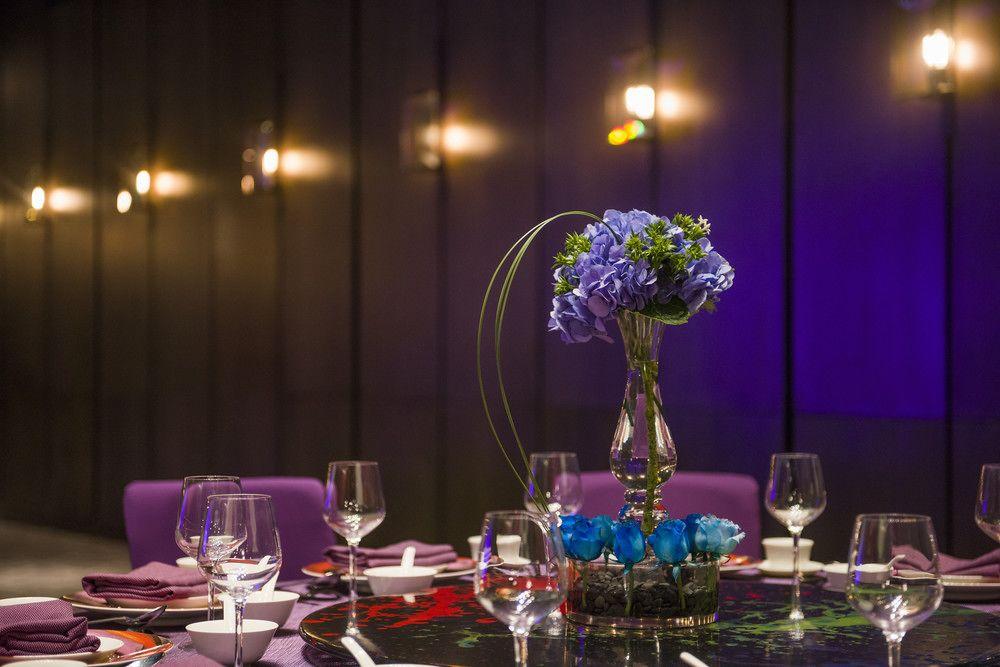 W Hotel 5*