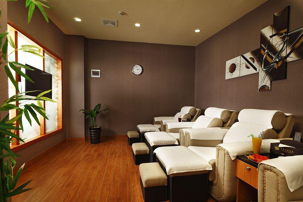 Royal Garden Hotel 3*