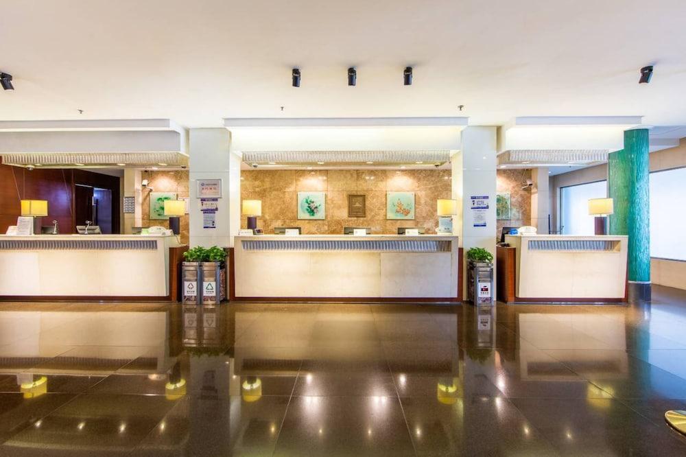 Hotel Liuhua 4*