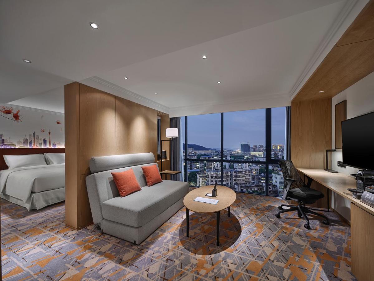 Hilton Garden Inn Guangzhou Tianhe - Free Shuttle Bus To Pazhou During Canton Fair Period And Buyers Registration Counter Available Guangzhou