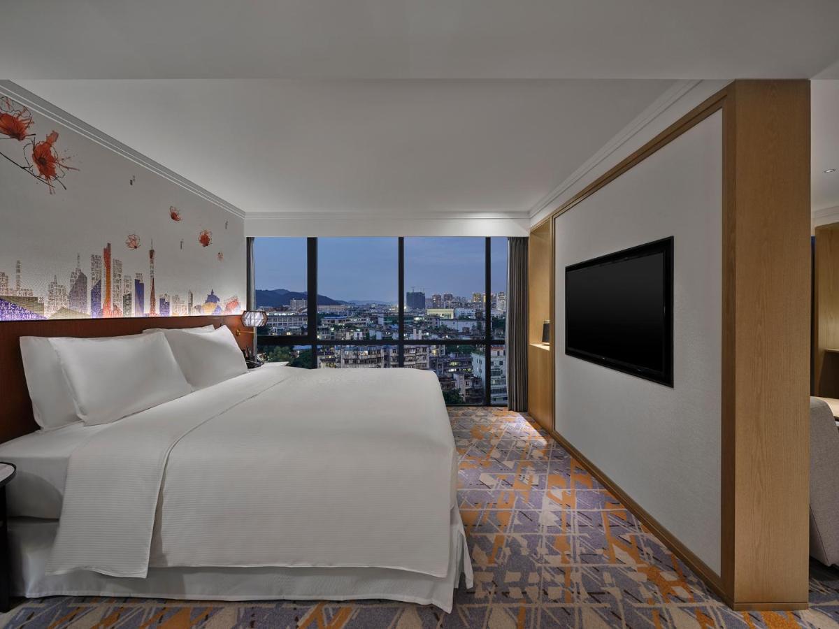 Hilton Garden Inn Guangzhou Tianhe - Free Shuttle Bus To Pazhou During Canton Fair Period And Buyers Registration Counter Available Hotel 4*