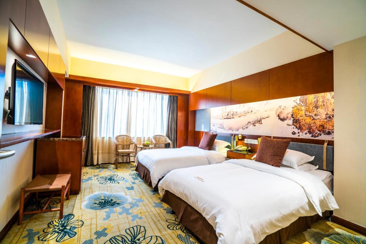 Sino Hotel 3*
