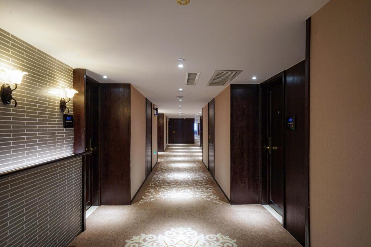 Guangdong Hotel-free Shuttle & Registration Counter Service During Fair Guangzhou