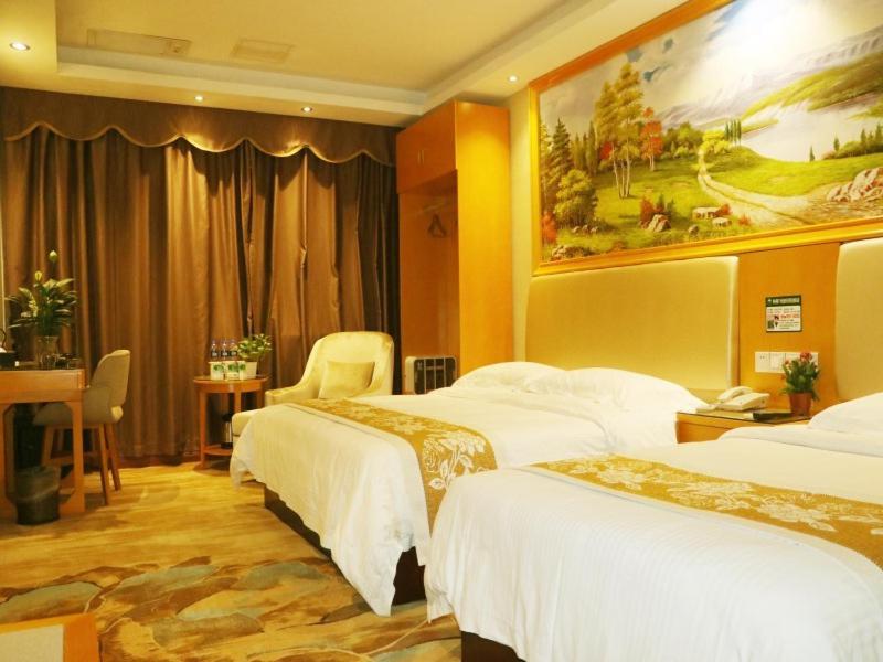 Greentree Panyu Chimelong Paradise Business Hotel 3*