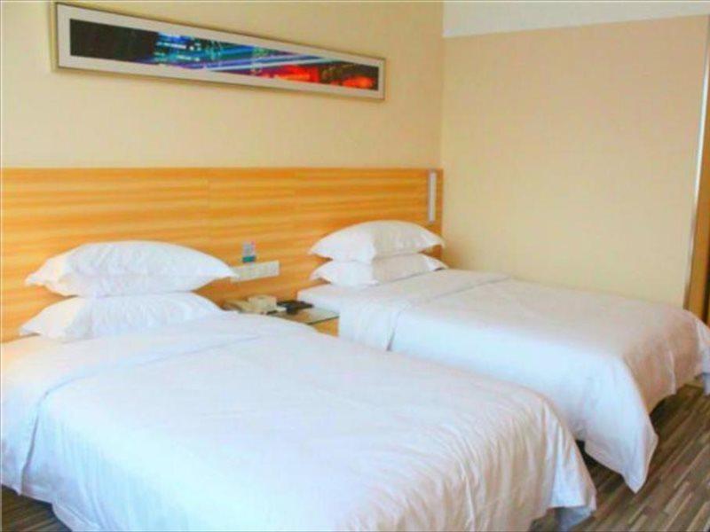 Comfort Tiyu West Road Metro Station Hotel