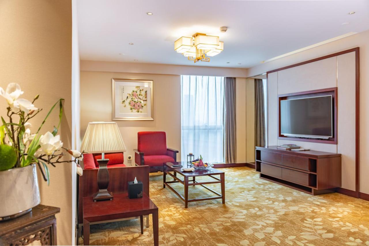 Baiyun International Convention Center 5*