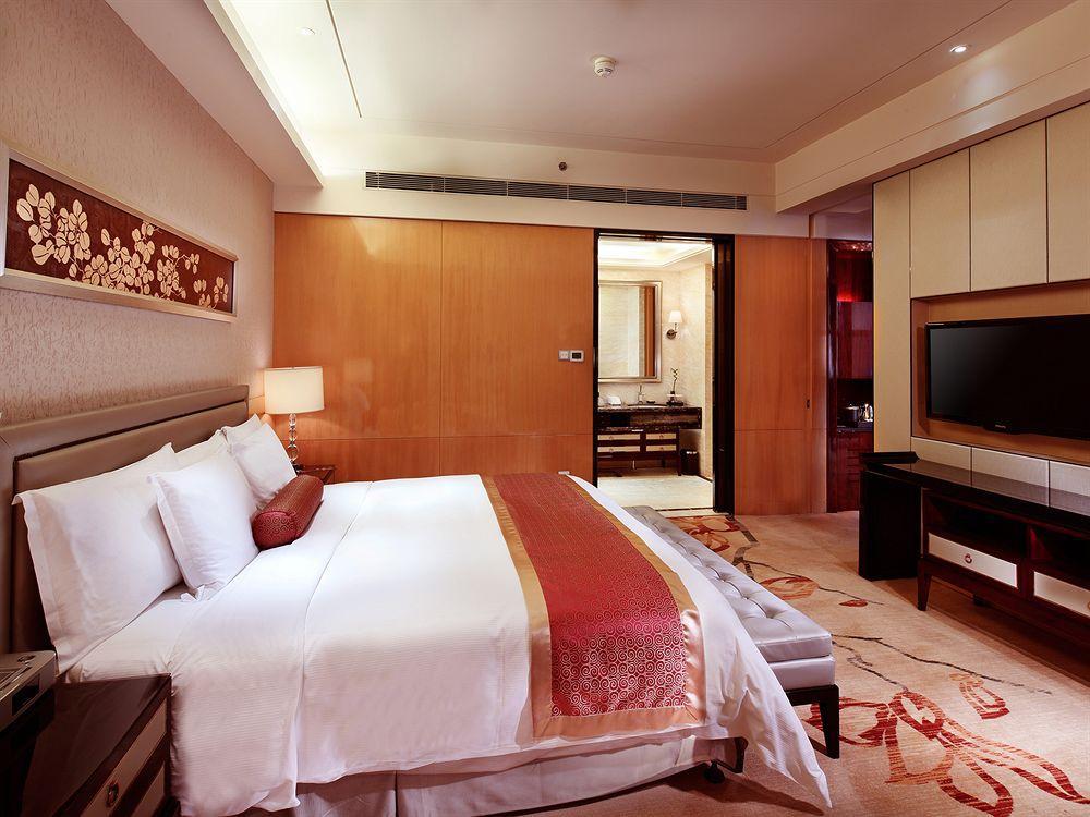 Hilton Baiyun - Free Shuttle For Fair Period, Close To Luhu Golf Club & Leather Market Hotel Guangzhou
