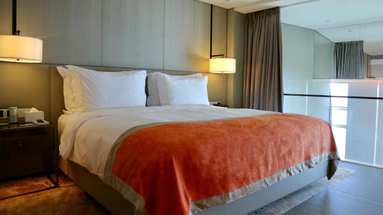 Jumeirah Guangzhou-complimentary Shuttle Bus To Fair Complex 5*
