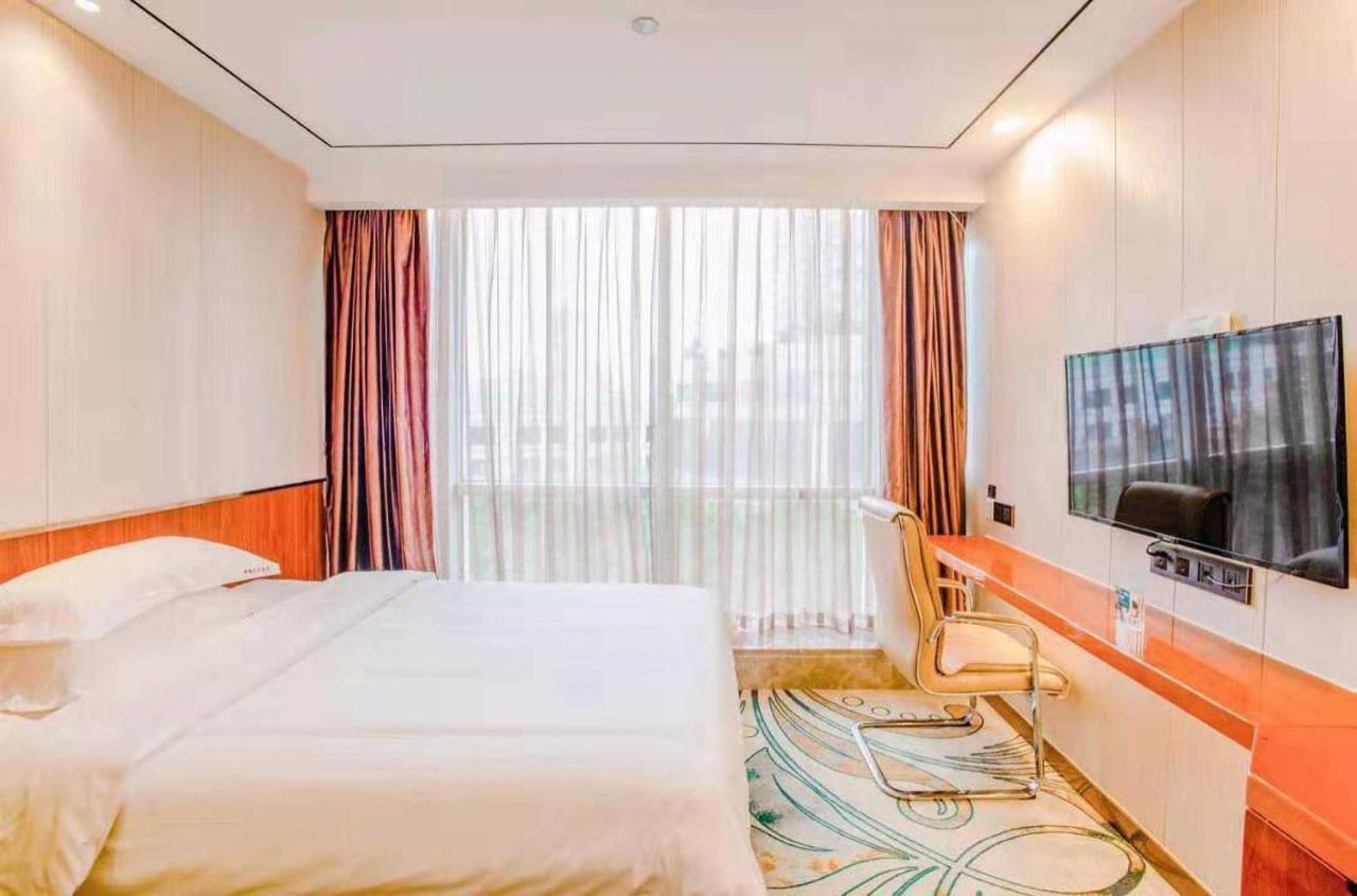 Zhongbo Art Hotel 4*