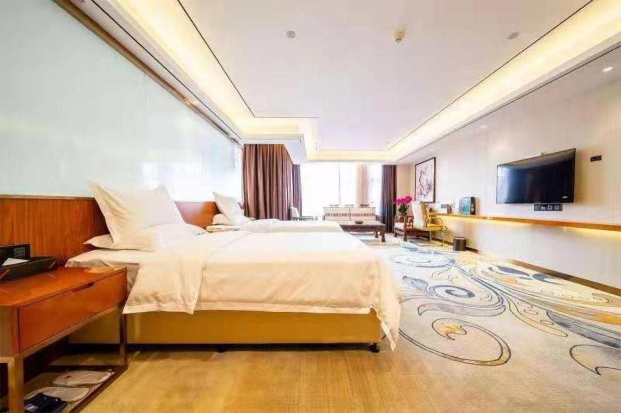 Zhongbo Art Hotel 4*