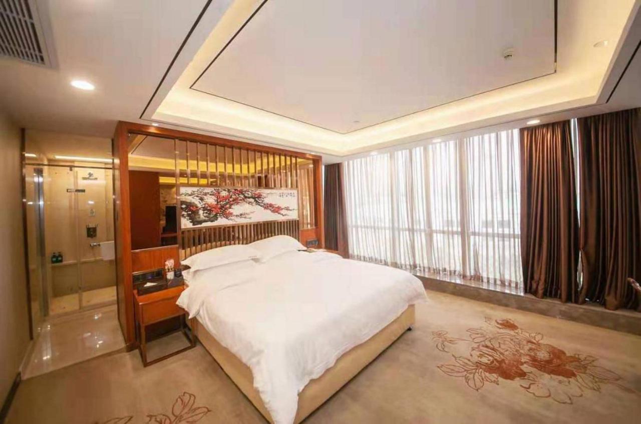 Hotel Zhongbo Art 4*