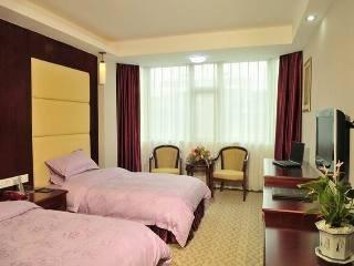 Hotel Junshan - Shuttle Bus For Fair 3*