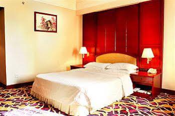 Gardford International Hotel 4*
