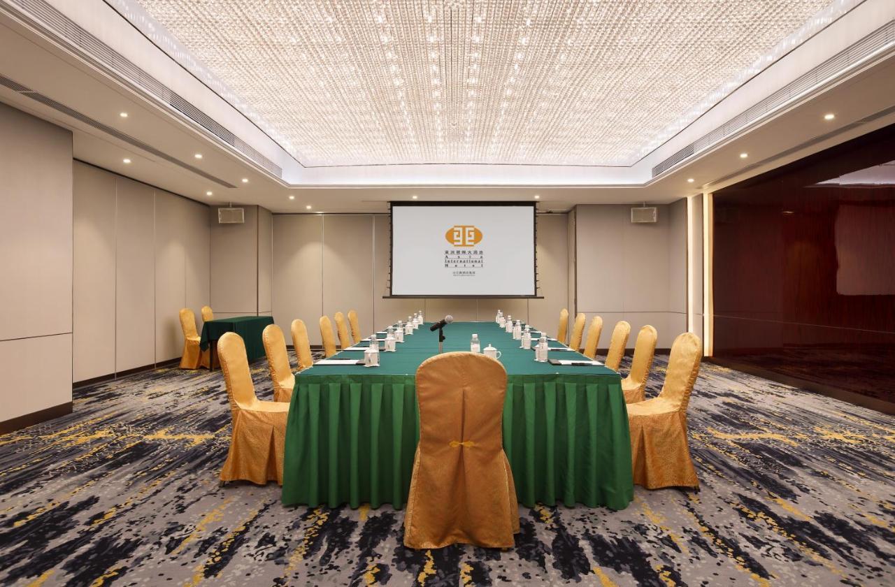 International Guangdong - Free Shuttle Bus To Fair Complex & Overseas Buyer Registration Services During Fair Period Hotel 5*