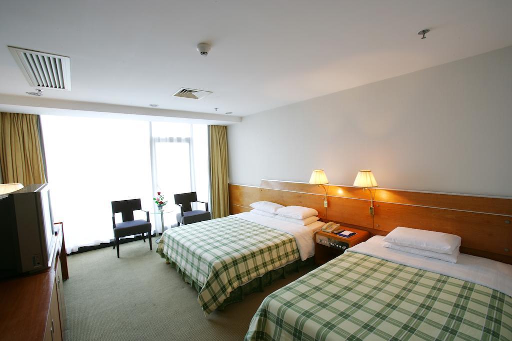 Hong Fan - Yihe Aparthotel