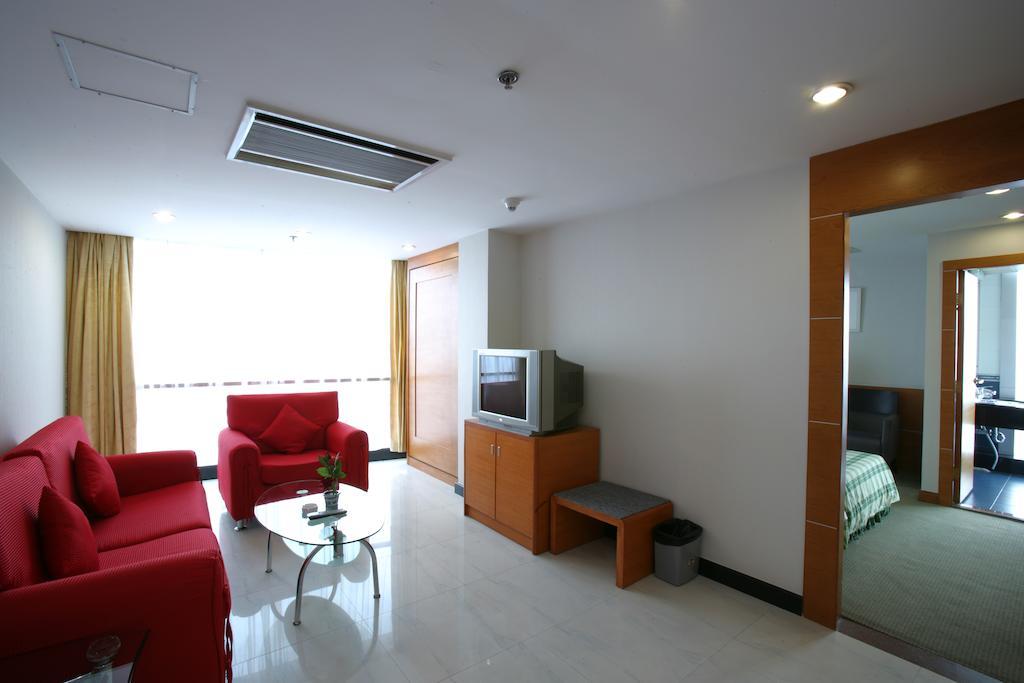 Hong Fan - Yihe Aparthotel