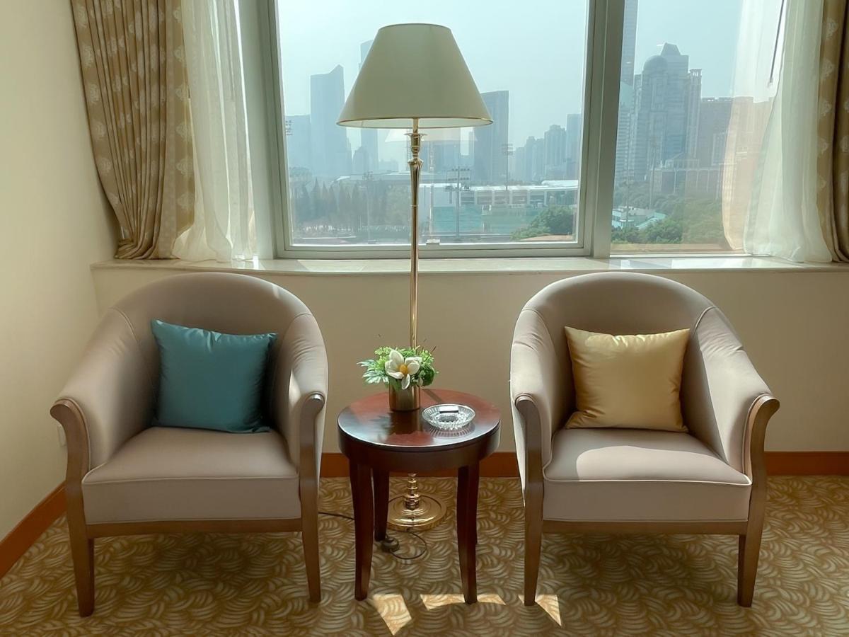 Hotel China Mayors Plaza - Free Shuttle Between And Exhibition Center & Exhibitor Registration Counter During Fair 4*
