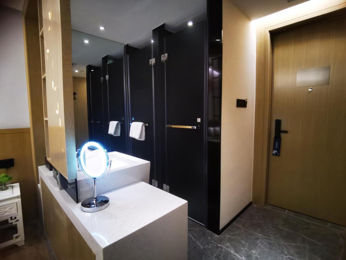 Paco Beijinglu Metro Guangzhou-free Shuttle Bus For Fair Hotel 4*