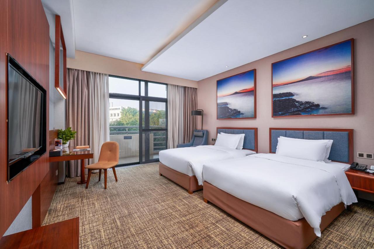 Hotel Ausotel Smart Baiyun Airport: Fair Support & Free Shuttle Guangzhou