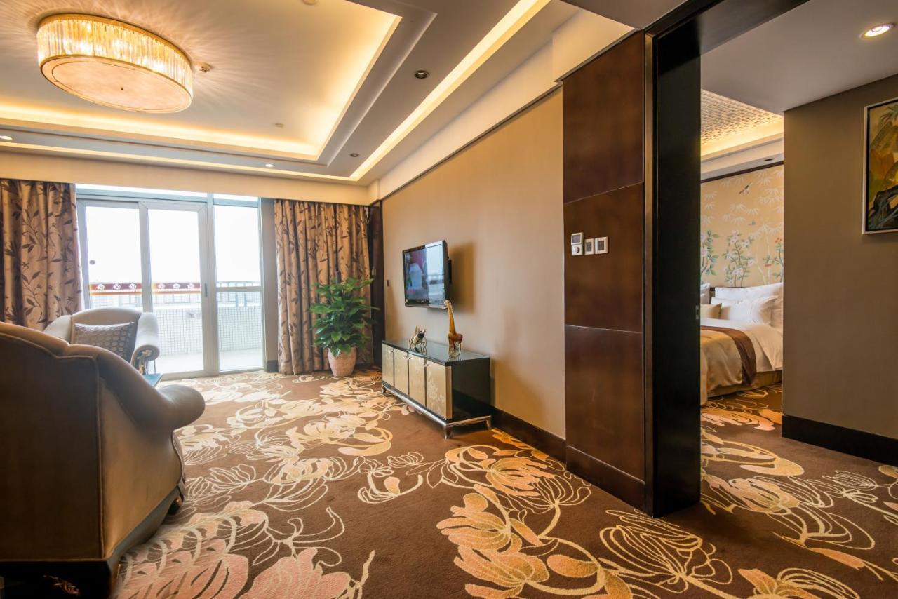 Panyu 4*