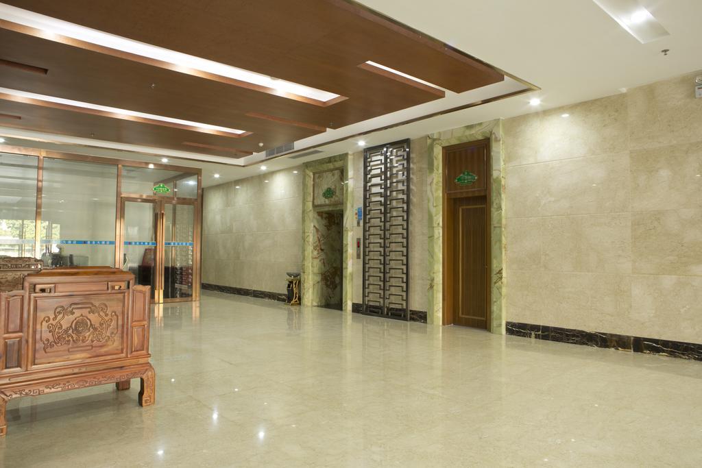 Huang Sheng Tongde Branch 3*