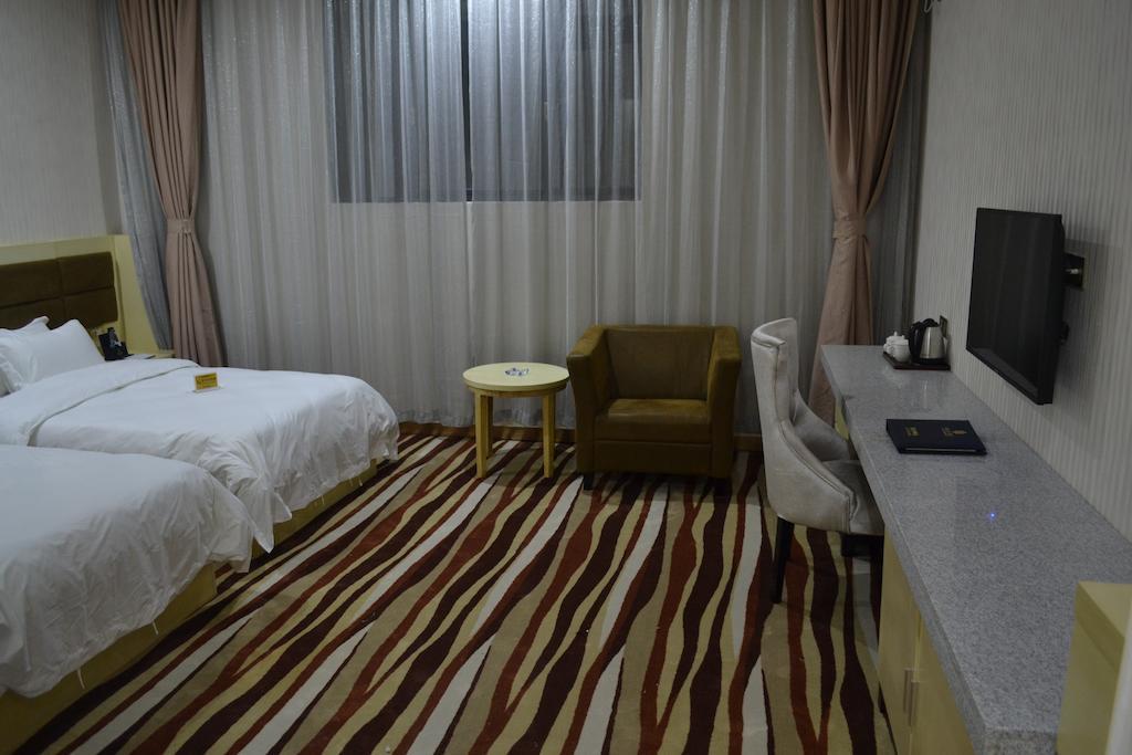 Huang Sheng Tongde Branch Hotel 3*