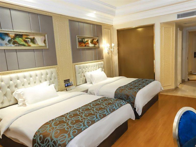 Hotel Guangfeng 2*