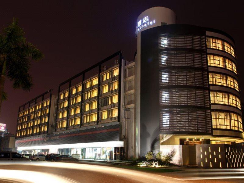 Hotel Easetel Luoxi Metro Station