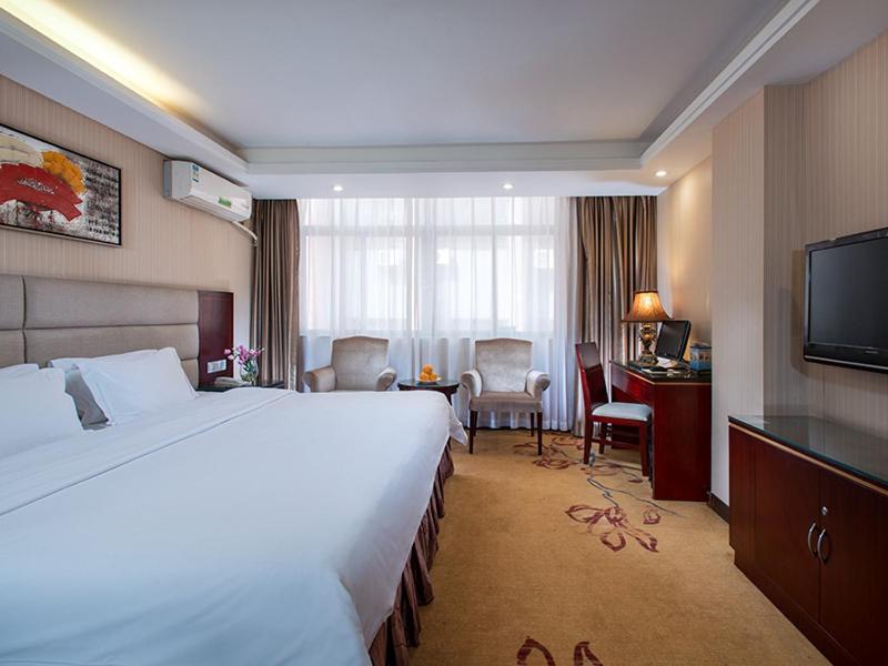 Vienna Dekang Road Hotel 3*