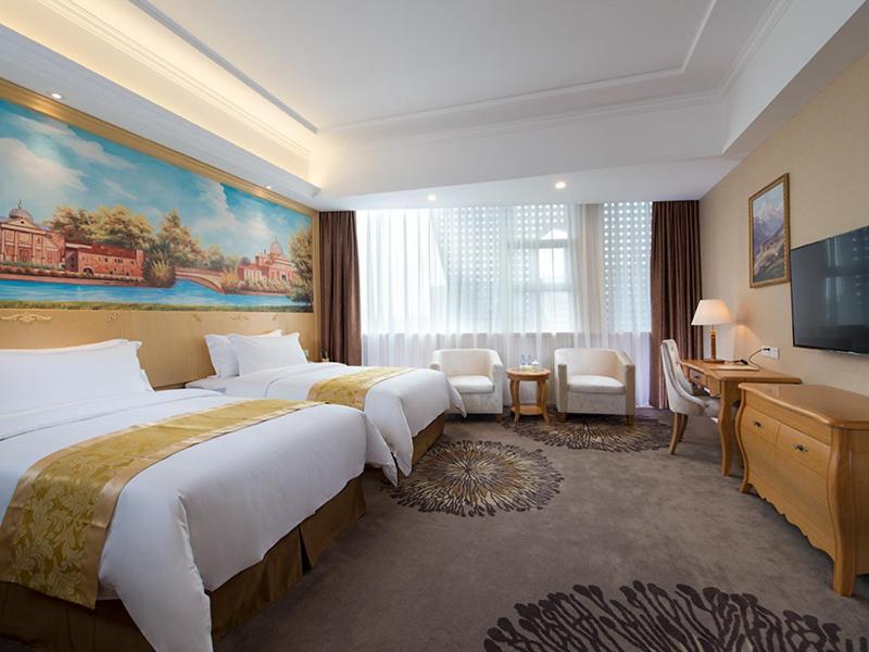 Vienna Baiyun Airport Hotel 3*