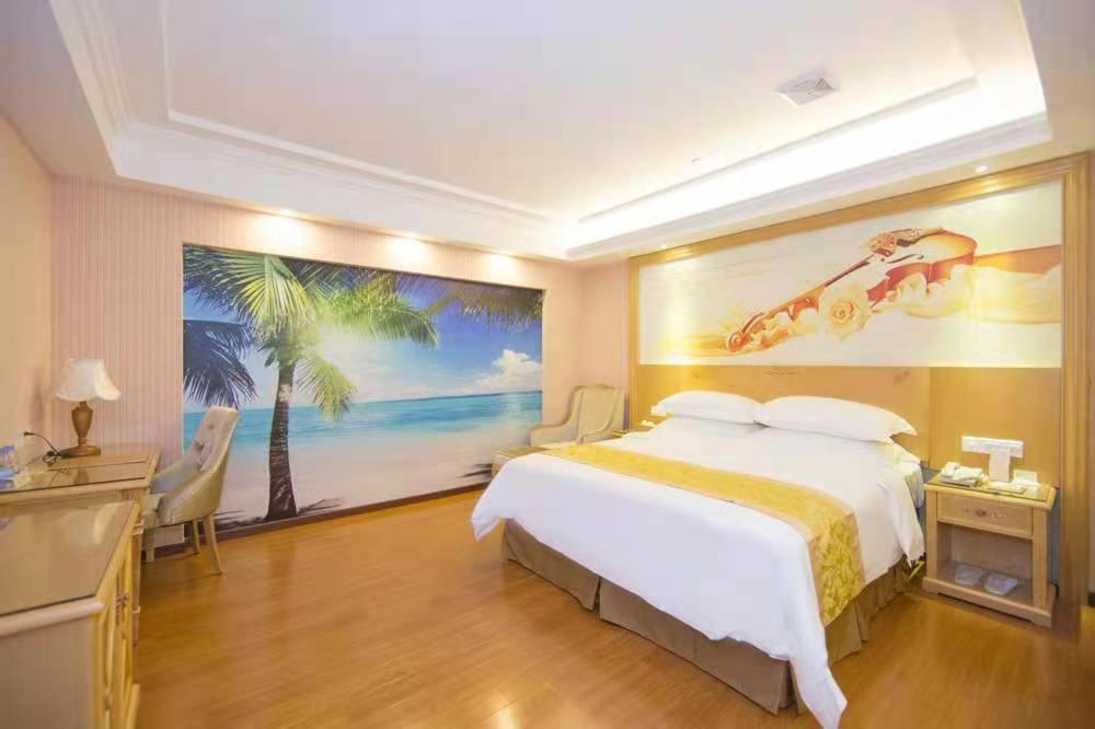 Vienna 3 Panyu Jinjiang Ave 3*