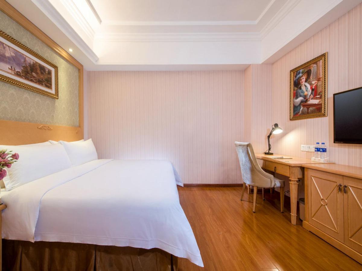Vienna 3 Tower Hotel 3*