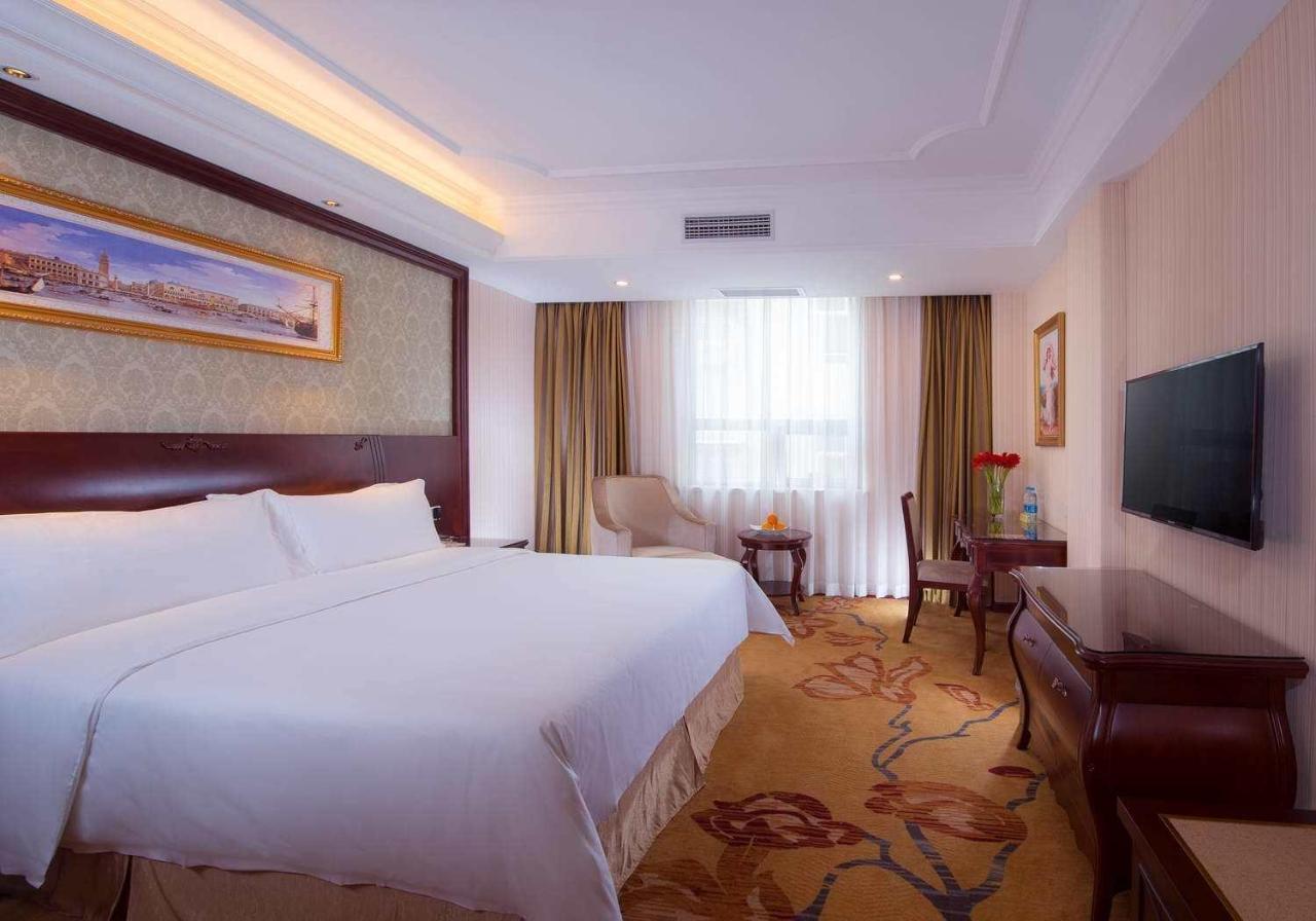 Hotel Vienna Shiling 3*