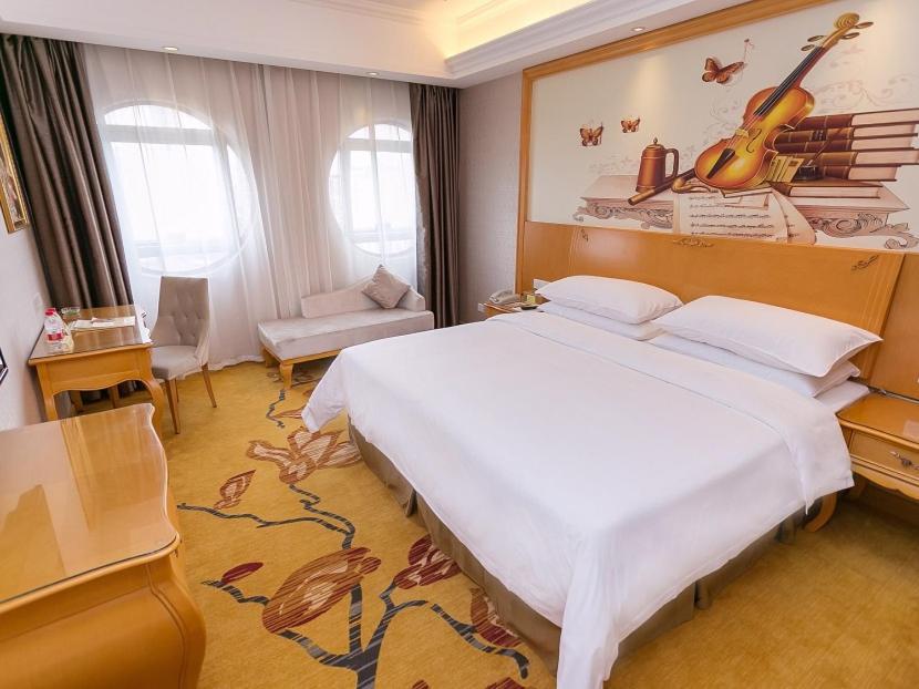 Hotel Vienna Beijing Road 3*