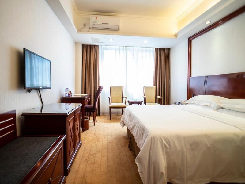 Vienna Yunbao Hotel Guangzhou