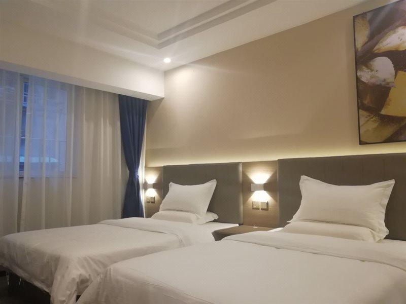 7 Days Hotel