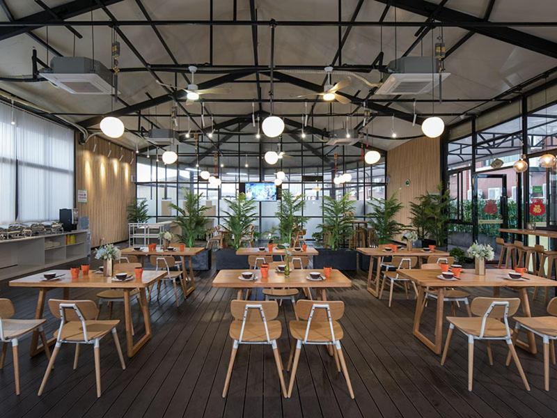 Vienna South Panyu Bridge Hotel 3*