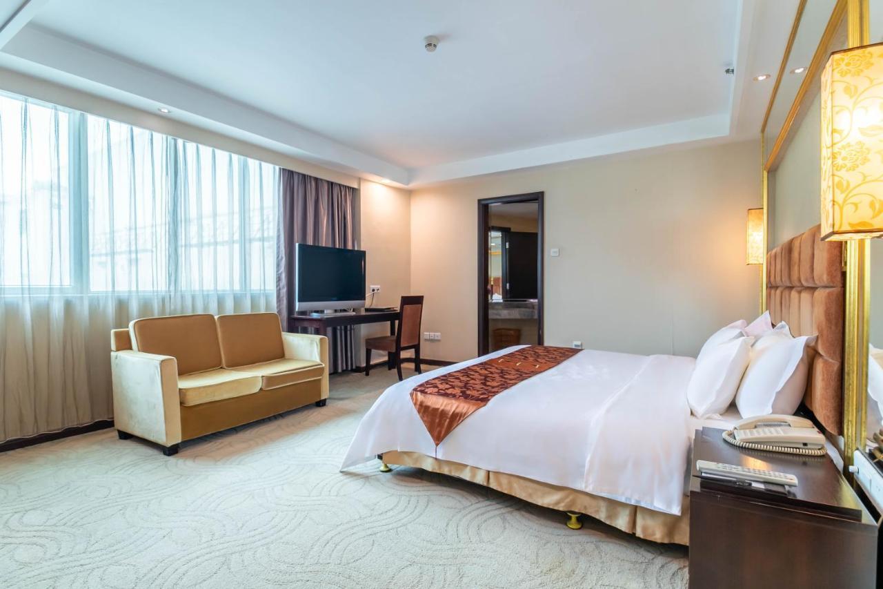 Fortune Hotel