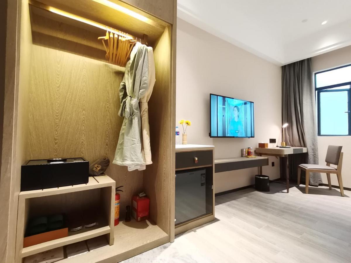 Paco Jinfeng Metro - Free Shuttle Bus For Fair Hotel 4*