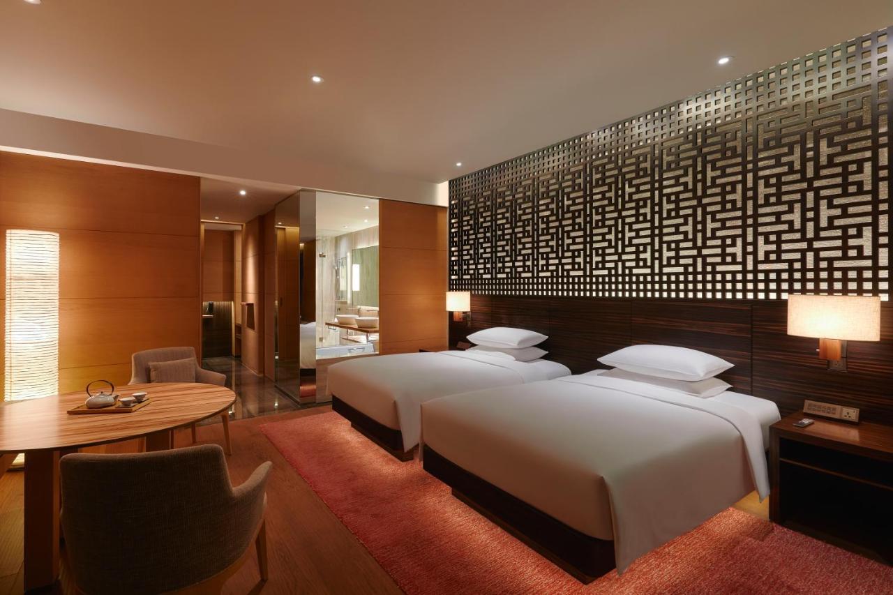 Hotel Park Hyatt - Free Shuttle Bus To Fair Complex & Overseas Buyer Registration Services During 14th Apr To 4th Guangzhou